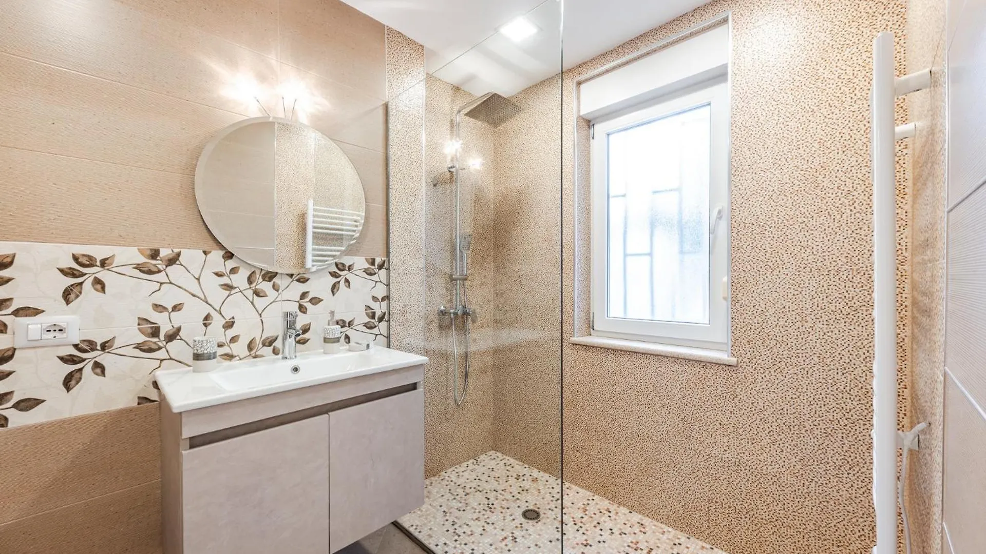 Sisi'S Luxury Apartments Grand Park Of Tirana
