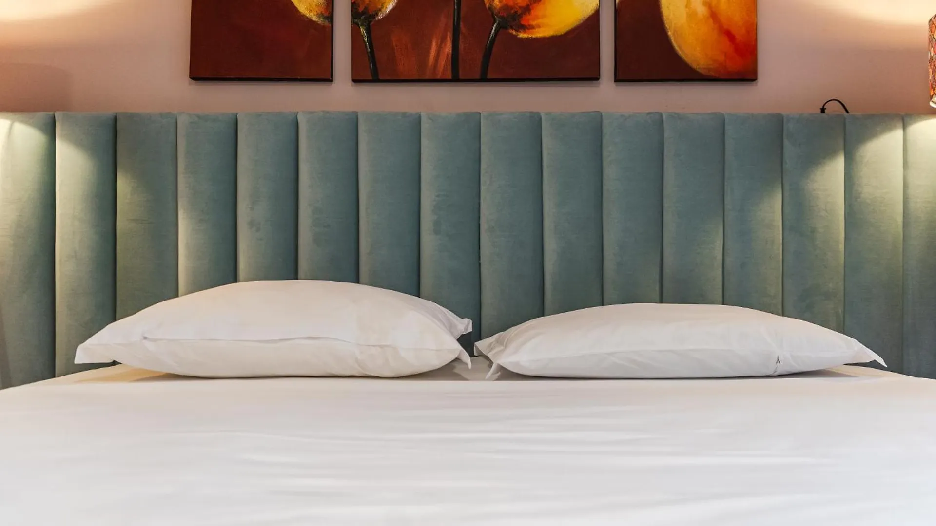 Sisi'S Luxury Apartments Grand Park Of Tirana Albania